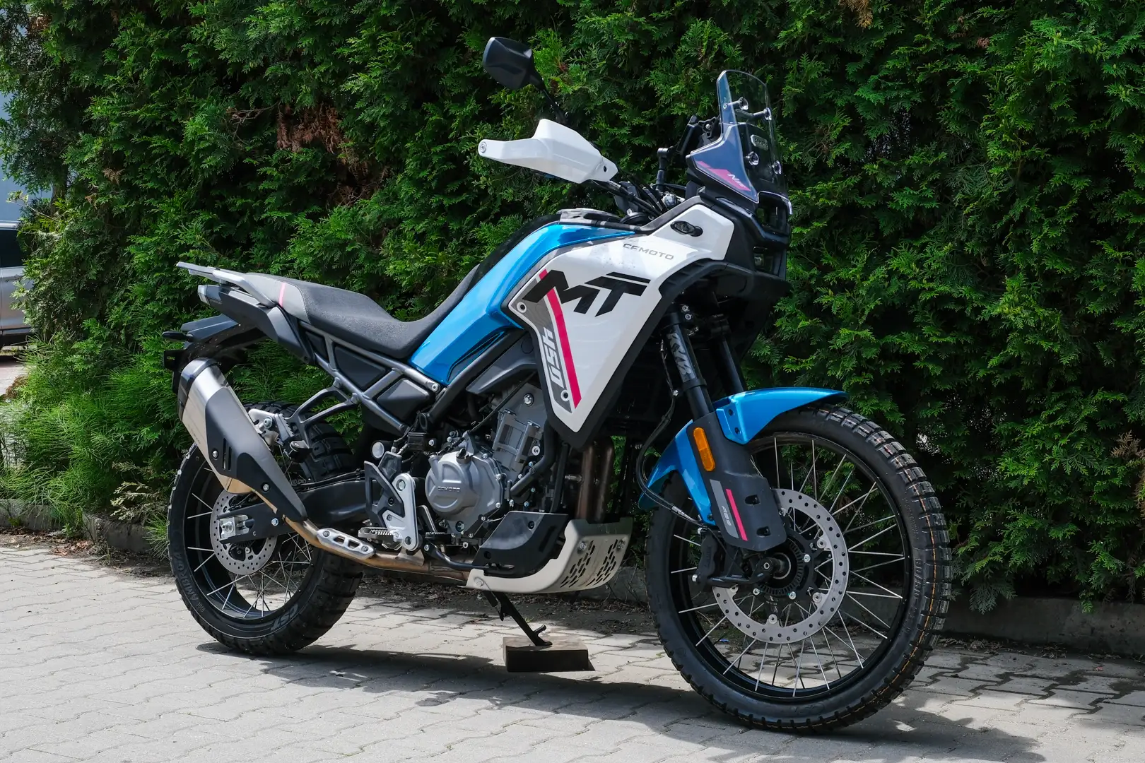 CF Moto 450MT adventure motorcycle for rent in Cluj-Napoca, Romania — view 2