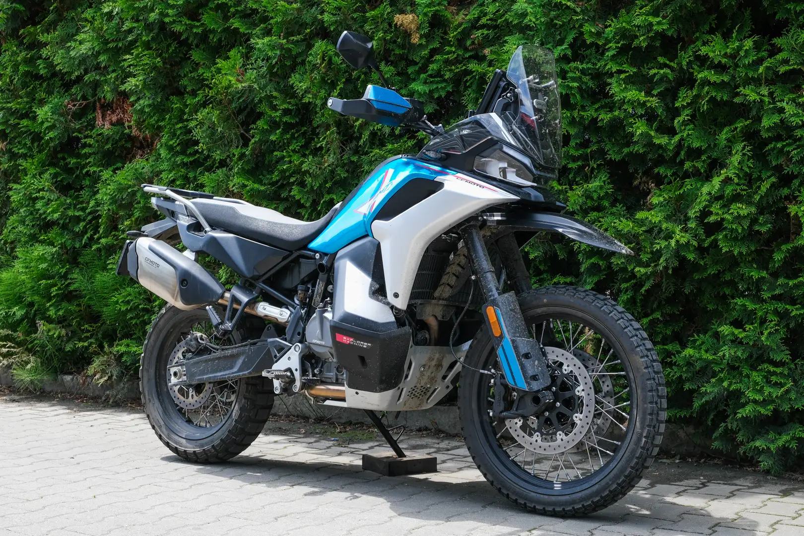 CF Moto 800MT-X adventure motorcycle for rent in Cluj-Napoca, Romania — view 2