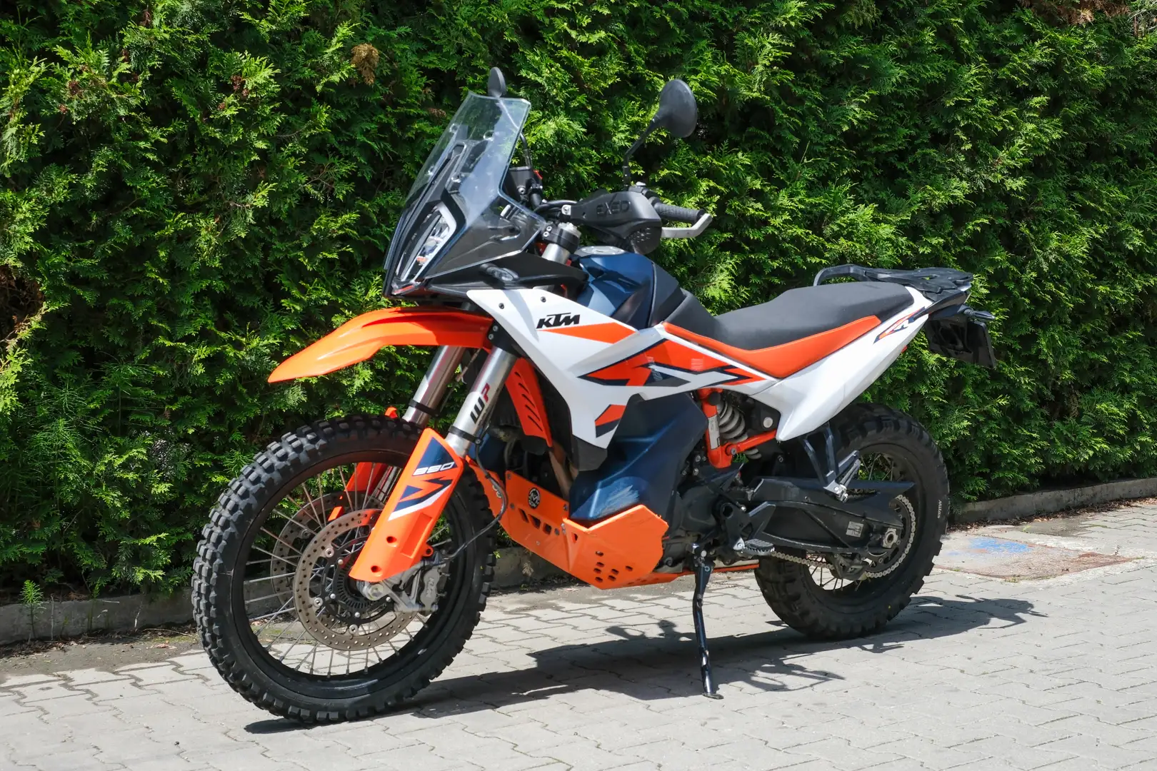 KTM 890 Adventure R adventure motorcycle for rent in Cluj-Napoca, Romania — view 3